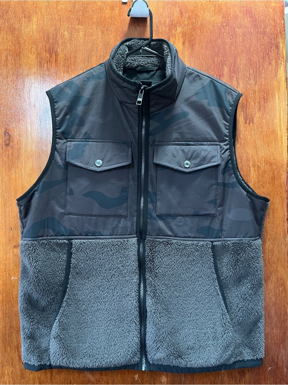 Michael Kors Black & Gray Camo Fleece-Lined Utility Vest